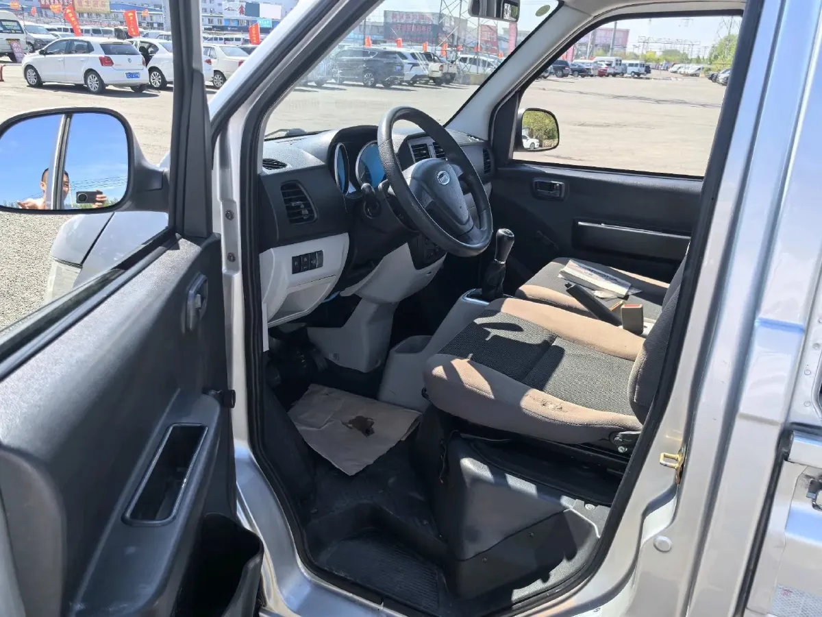 2021 Karry YouJin 1.5L 116HP L4 5MT,autocango,china used car exporter,china ev exporter,chinese used car exporter,chinese used ev exporter