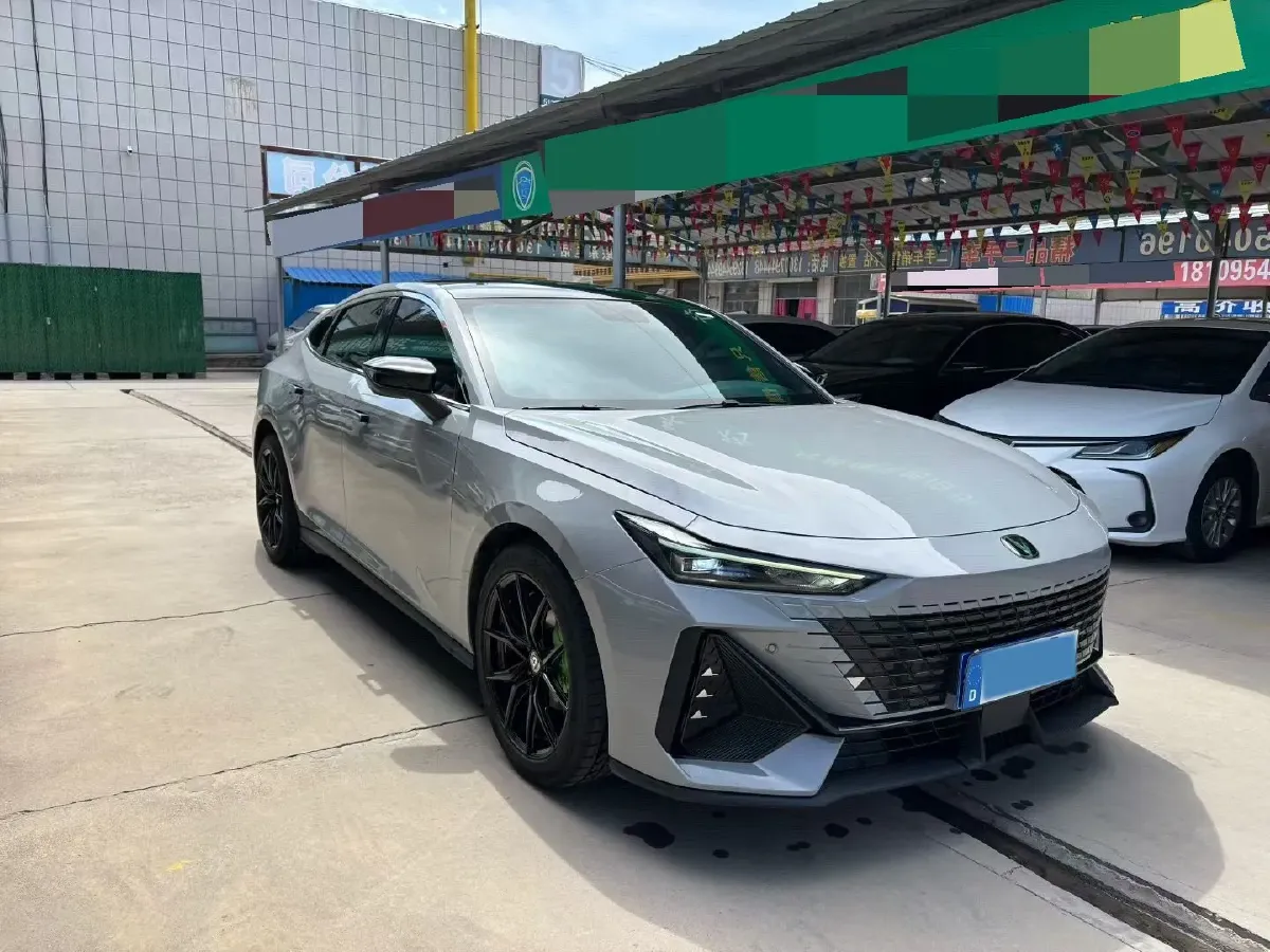 2022 ChangAn UNI-V 1.5T 188HP L4 7DCT,autocango,china used car exporter,china ev exporter,chinese used car exporter,chinese used ev exporter