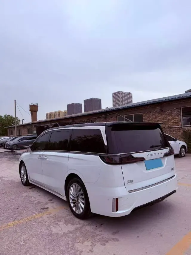 2022 Voyah Dream BEV 82KWH,autocango,china used car exporter,china ev exporter,chinese used car exporter,chinese used ev exporter