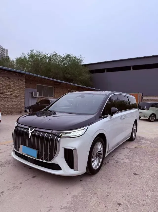 2022 Voyah Dream BEV 82KWH,autocango,china used car exporter,china ev exporter,chinese used car exporter,chinese used ev exporter
