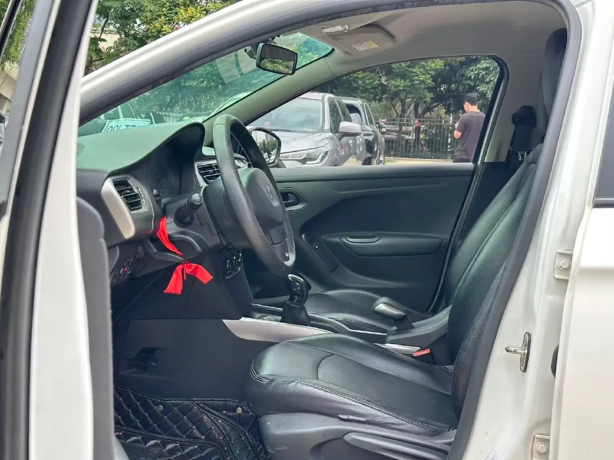 2017 Peugeot 301 1.6L 117HP L4 5MT,autocango,china used car exporter,china ev exporter,chinese used car exporter,chinese used ev exporter