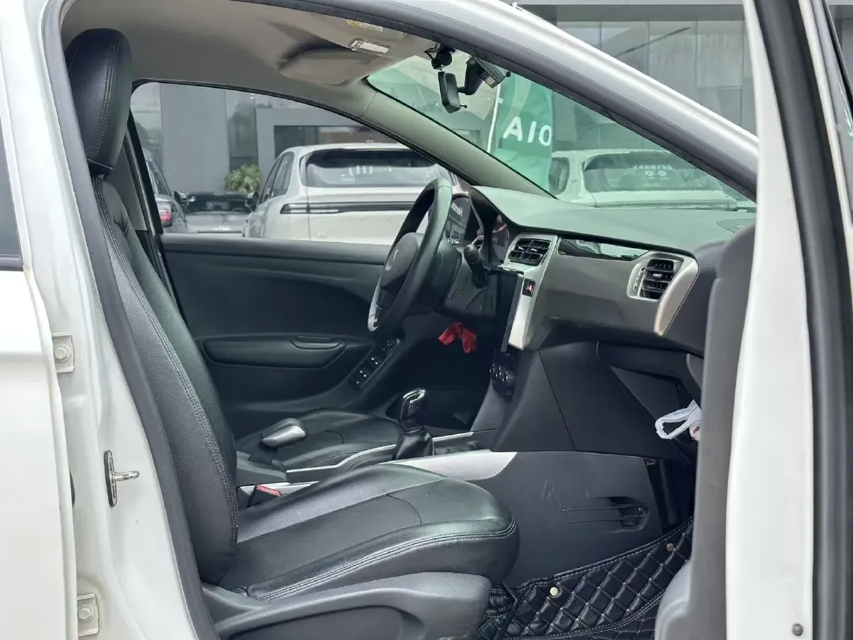 2017 Peugeot 301 1.6L 117HP L4 5MT,autocango,china used car exporter,china ev exporter,chinese used car exporter,chinese used ev exporter