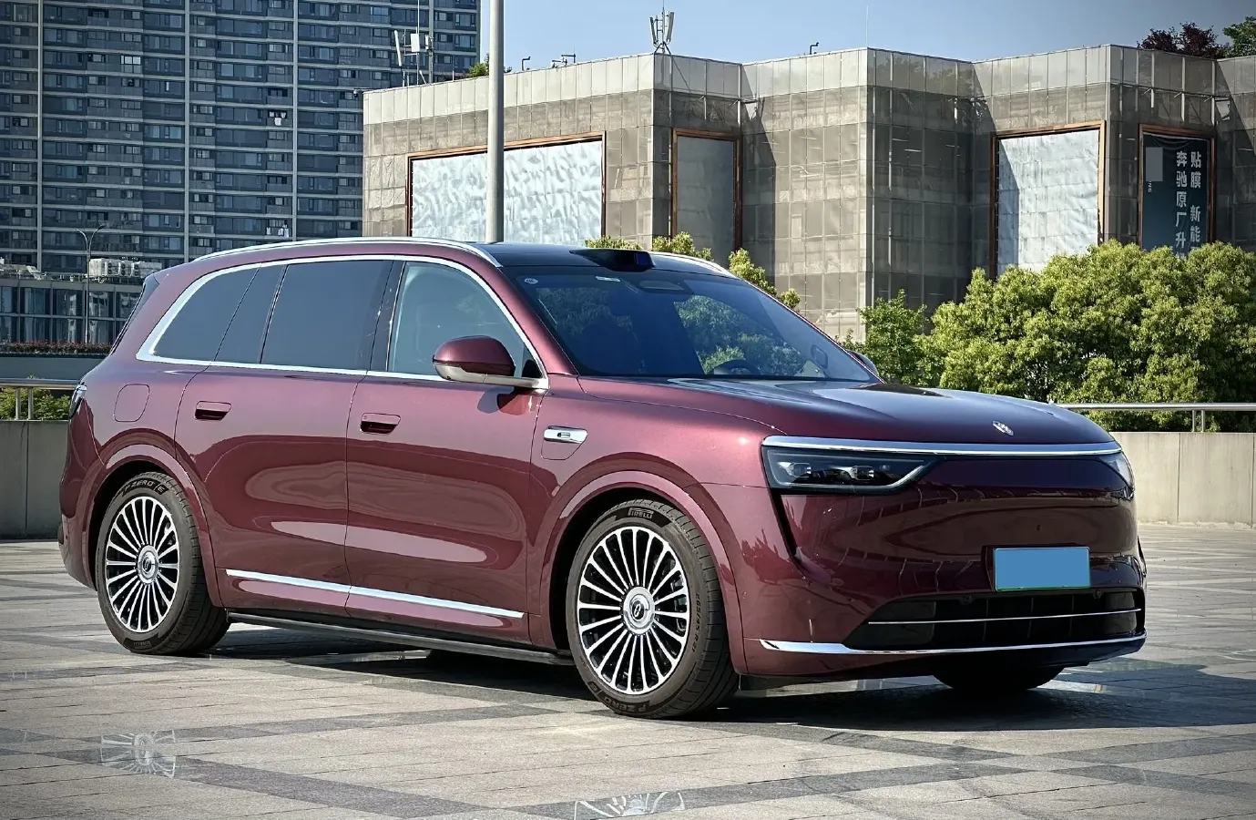 2025 AITO AITO M8 REEV 160HP REEV 53.4KWH,autocango,china used car exporter,china ev exporter,chinese used car exporter,chinese used ev exporter