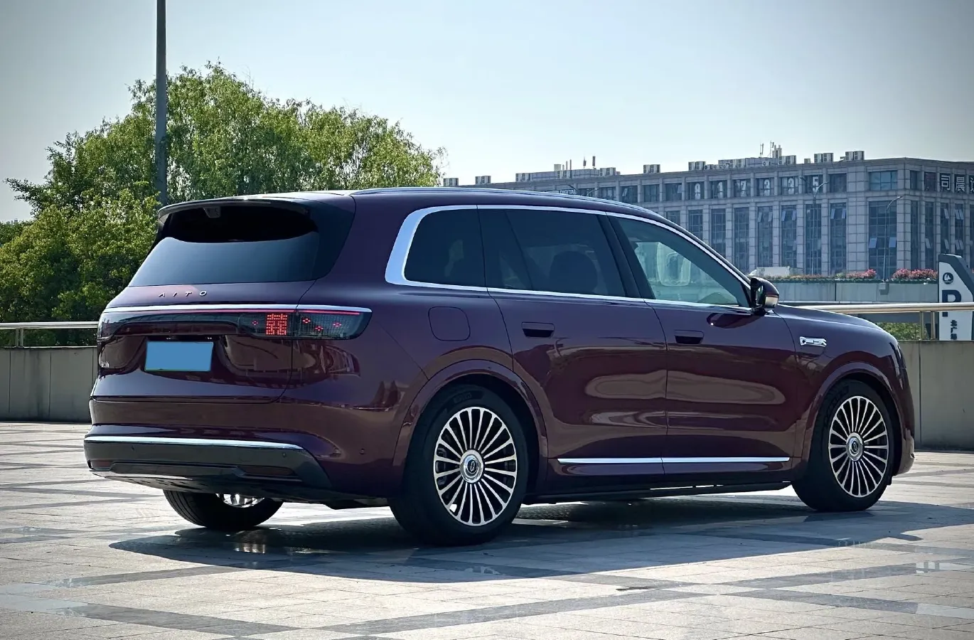 2025 AITO AITO M8 REEV 160HP REEV 53.4KWH,autocango,china used car exporter,china ev exporter,chinese used car exporter,chinese used ev exporter