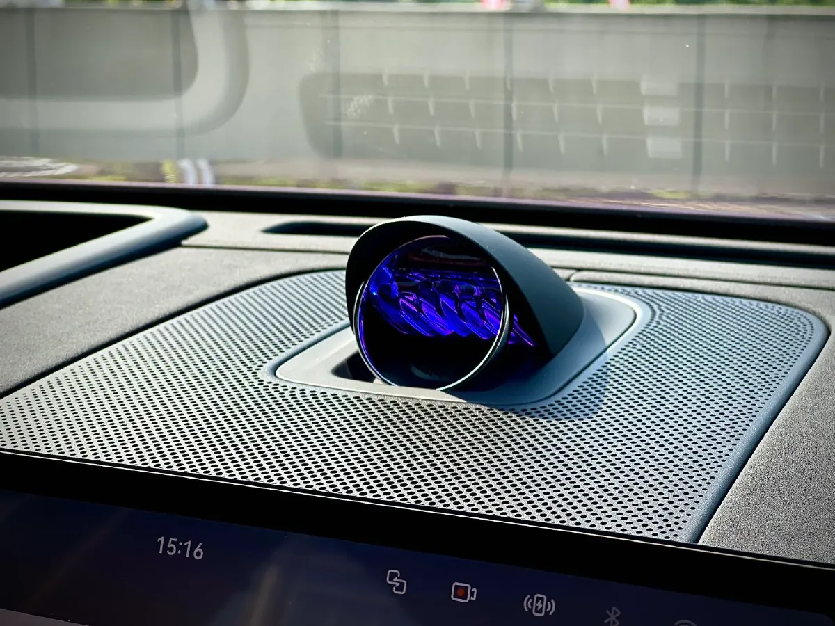 2025 AITO AITO M8 REEV 160HP REEV 53.4KWH,autocango,china used car exporter,china ev exporter,chinese used car exporter,chinese used ev exporter