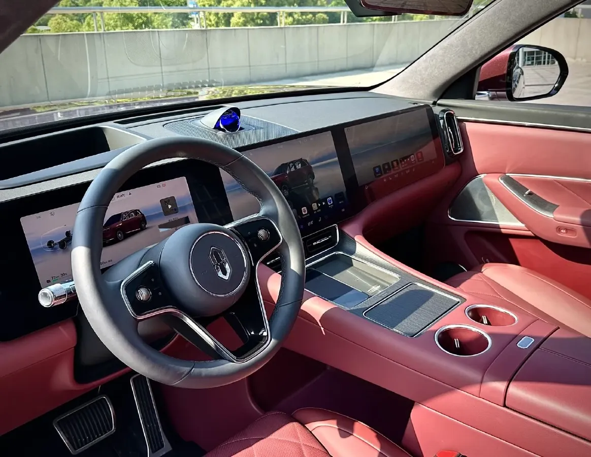 2025 AITO AITO M8 REEV 160HP REEV 53.4KWH,autocango,china used car exporter,china ev exporter,chinese used car exporter,chinese used ev exporter