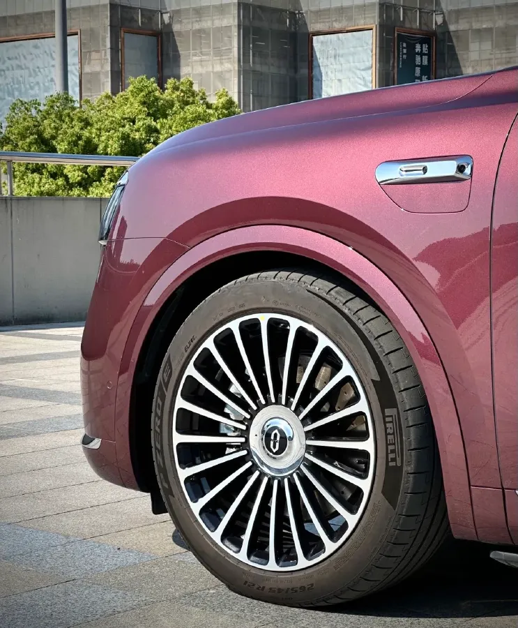 2025 AITO AITO M8 REEV 160HP REEV 53.4KWH,autocango,china used car exporter,china ev exporter,chinese used car exporter,chinese used ev exporter