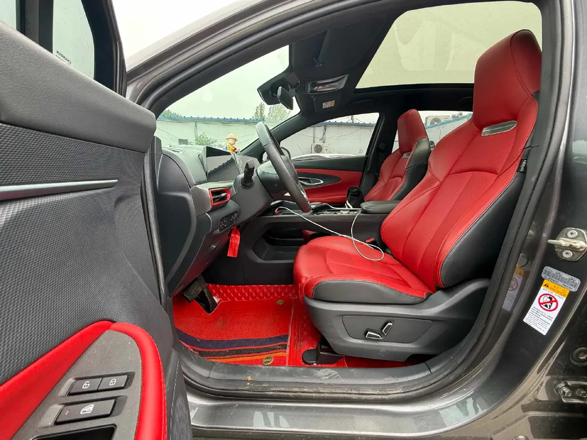 2020 ChangAn UNI-T 1.5T 180HP L4 7DCT,autocango,china used car exporter,china ev exporter,chinese used car exporter,chinese used ev exporter