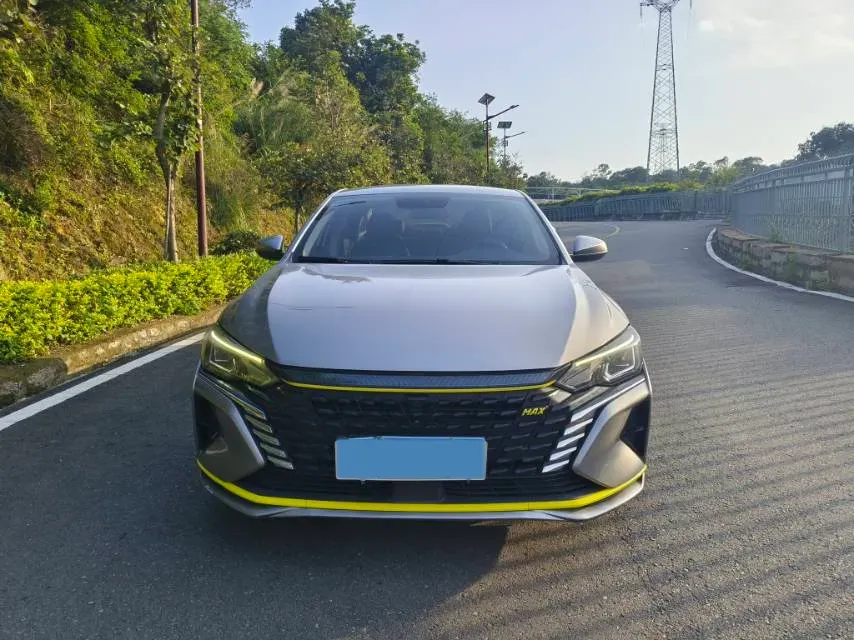 2021 DongFeng Aeolus YiXuan MAX 1.5T 163HP L4 E-CVT Hybrid,autocango,china used car exporter,china ev exporter,chinese used car exporter,chinese used ev exporter