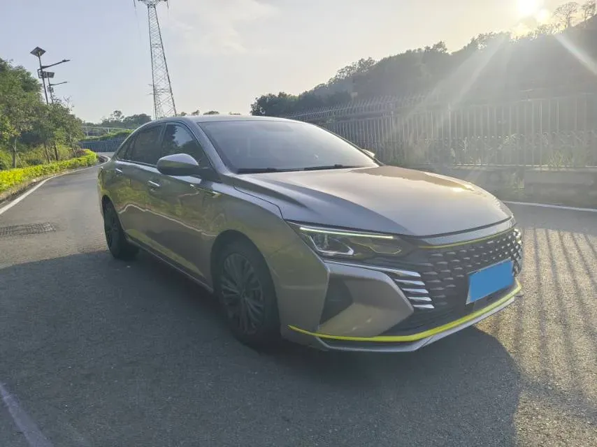 2021 DongFeng Aeolus YiXuan MAX 1.5T 163HP L4 E-CVT Hybrid,autocango,china used car exporter,china ev exporter,chinese used car exporter,chinese used ev exporter