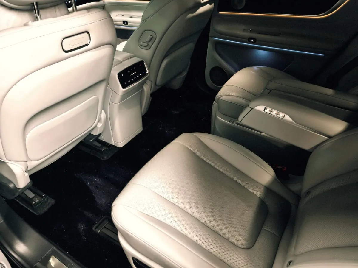 2024 HIMA AITO M9 1.5T 152HP L4 REEV 52KWH,autocango,china used car exporter,china ev exporter,chinese used car exporter,chinese used ev exporter