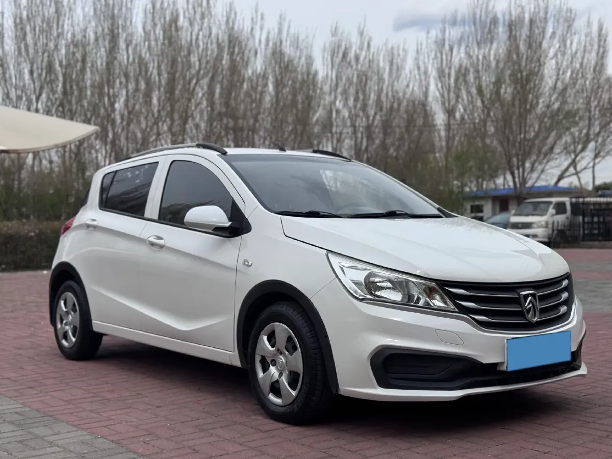 2016 BaoJun 310 1.2L 82HP L4 5MT,autocango,china used car exporter,china ev exporter,chinese used car exporter,chinese used ev exporter