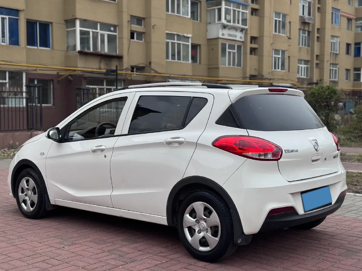 2016 BaoJun 310 1.2L 82HP L4 5MT,autocango,china used car exporter,china ev exporter,chinese used car exporter,chinese used ev exporter