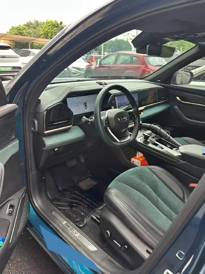 2021 Geely Monjaro 2.0T 218HP L4 7DCT,autocango,china used car exporter,china ev exporter,chinese used car exporter,chinese used ev exporter