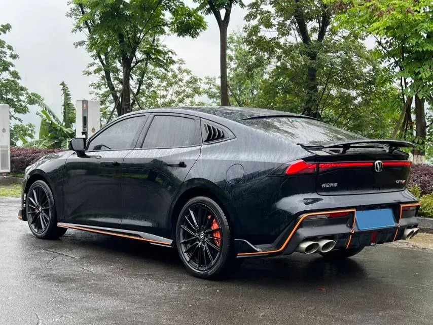 2023 ChangAn UNI-V 1.5T 188HP L4 7DCT,autocango,china used car exporter,china ev exporter,chinese used car exporter,chinese used ev exporter