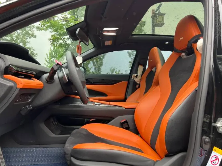 2023 ChangAn UNI-V 1.5T 188HP L4 7DCT,autocango,china used car exporter,china ev exporter,chinese used car exporter,chinese used ev exporter