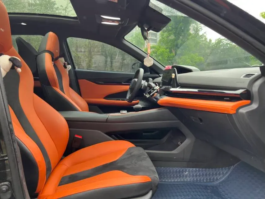 2023 ChangAn UNI-V 1.5T 188HP L4 7DCT,autocango,china used car exporter,china ev exporter,chinese used car exporter,chinese used ev exporter