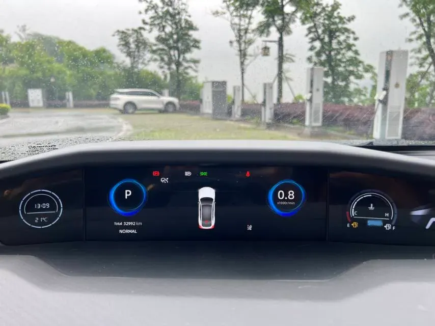 2023 ChangAn UNI-V 1.5T 188HP L4 7DCT,autocango,china used car exporter,china ev exporter,chinese used car exporter,chinese used ev exporter