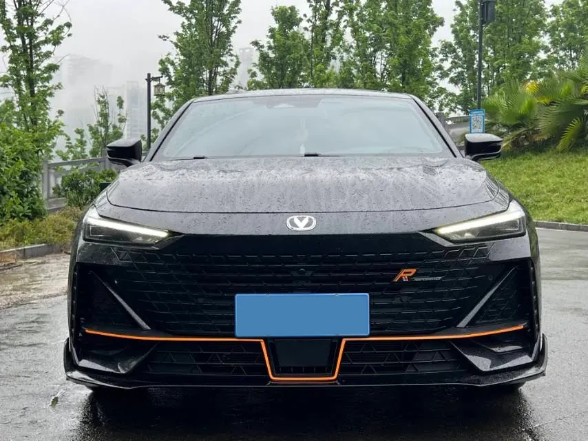 2023 ChangAn UNI-V 1.5T 188HP L4 7DCT,autocango,china used car exporter,china ev exporter,chinese used car exporter,chinese used ev exporter