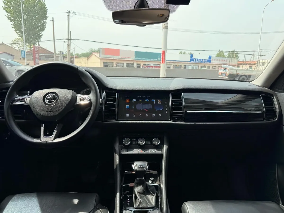 2018 Skoda Kodiak 2.0T 186HP L4 7DCT,autocango,china used car exporter,china ev exporter,chinese used car exporter,chinese used ev exporter