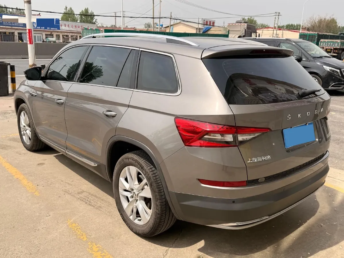2018 Skoda Kodiak 2.0T 186HP L4 7DCT,autocango,china used car exporter,china ev exporter,chinese used car exporter,chinese used ev exporter