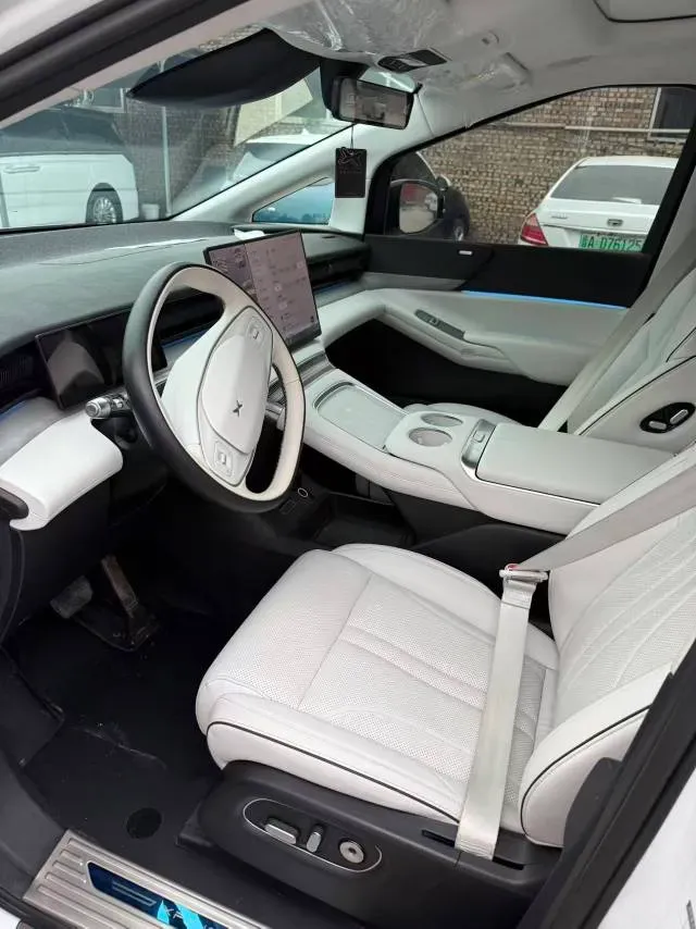 2024 Xpeng X9 BEV 101.5KWH,autocango,china used car exporter,china ev exporter,chinese used car exporter,chinese used ev exporter