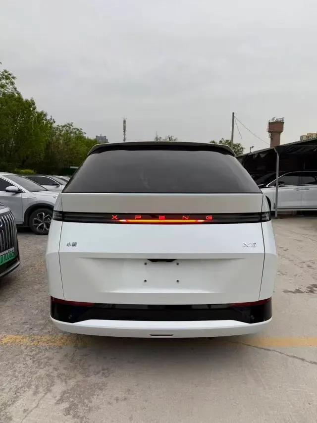 2024 Xpeng X9 BEV 101.5KWH,autocango,china used car exporter,china ev exporter,chinese used car exporter,chinese used ev exporter