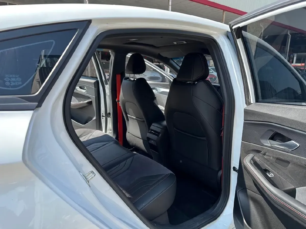 2022 Geely Binray 1.5T 181HP L4 7DCT,autocango,china used car exporter,china ev exporter,chinese used car exporter,chinese used ev exporter