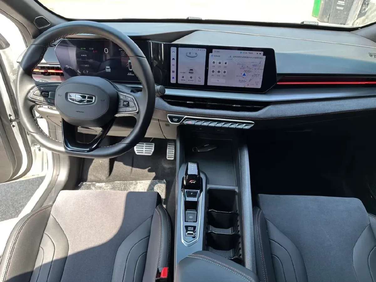 2022 Geely Binray 1.5T 181HP L4 7DCT,autocango,china used car exporter,china ev exporter,chinese used car exporter,chinese used ev exporter