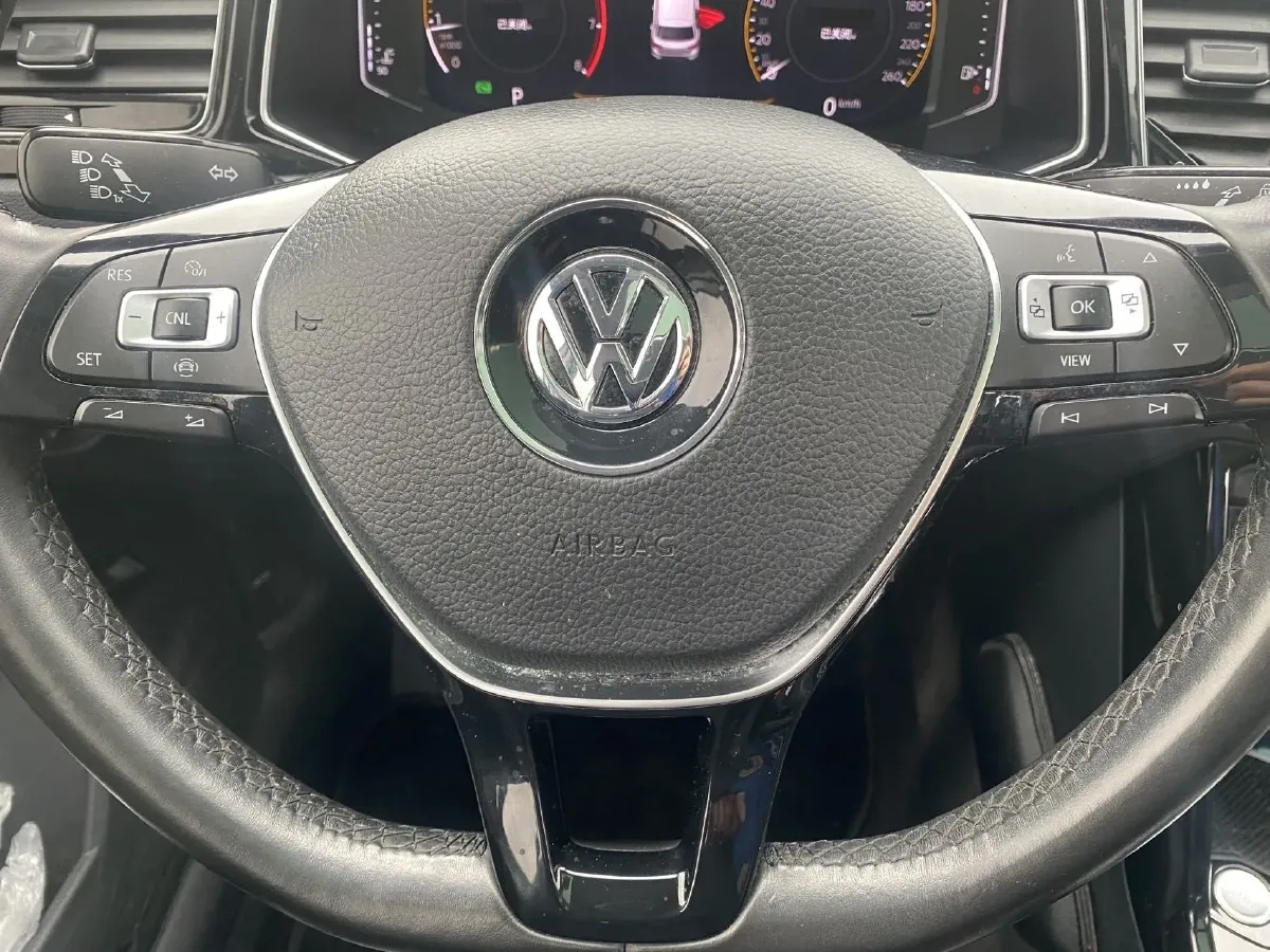 2020 Volkswagen T-Roc 1.4T 150HP L4 7DCT,autocango,china used car exporter,china ev exporter,chinese used car exporter,chinese used ev exporter