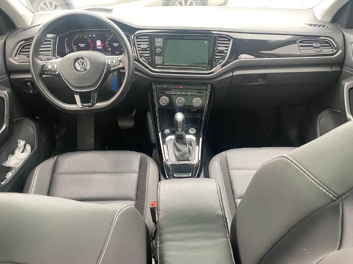 2020 Volkswagen T-Roc 1.4T 150HP L4 7DCT,autocango,china used car exporter,china ev exporter,chinese used car exporter,chinese used ev exporter