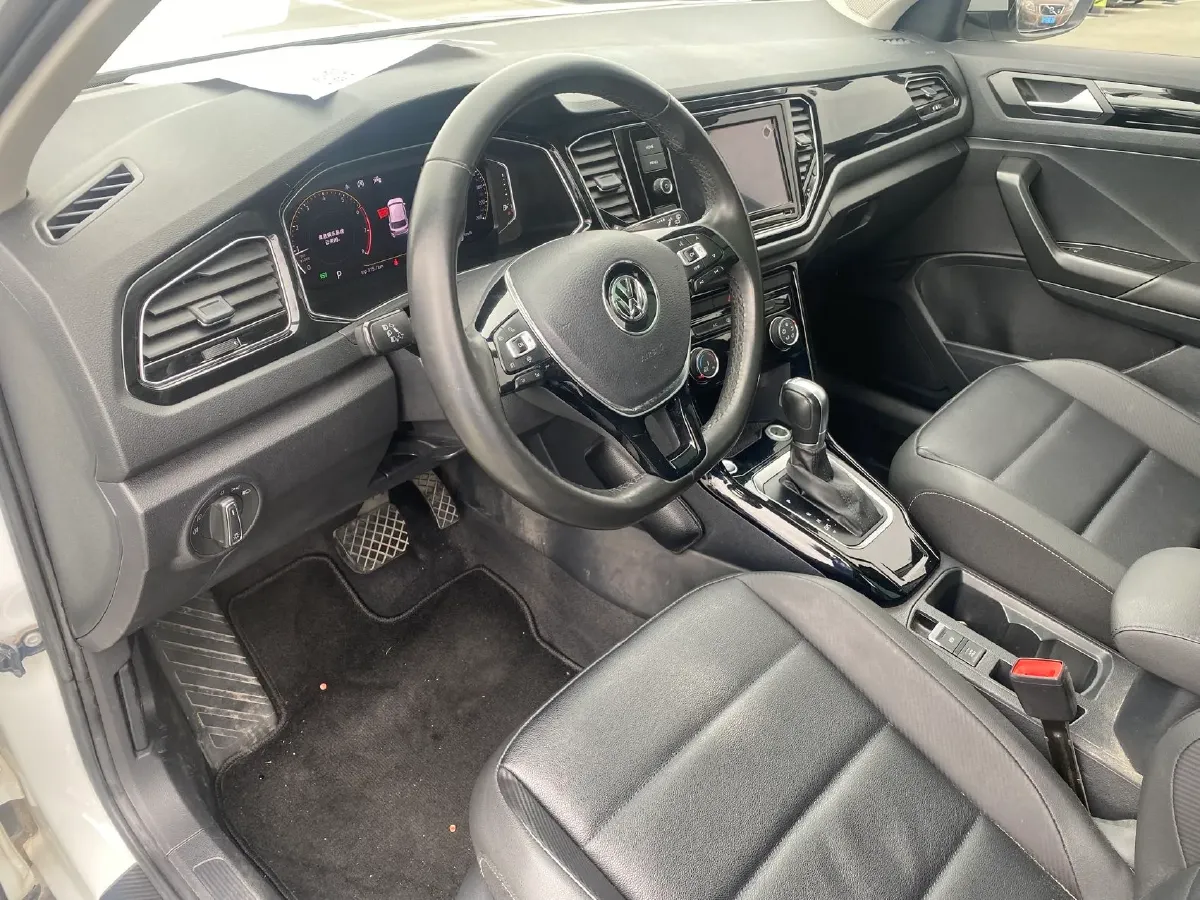 2020 Volkswagen T-Roc 1.4T 150HP L4 7DCT,autocango,china used car exporter,china ev exporter,chinese used car exporter,chinese used ev exporter