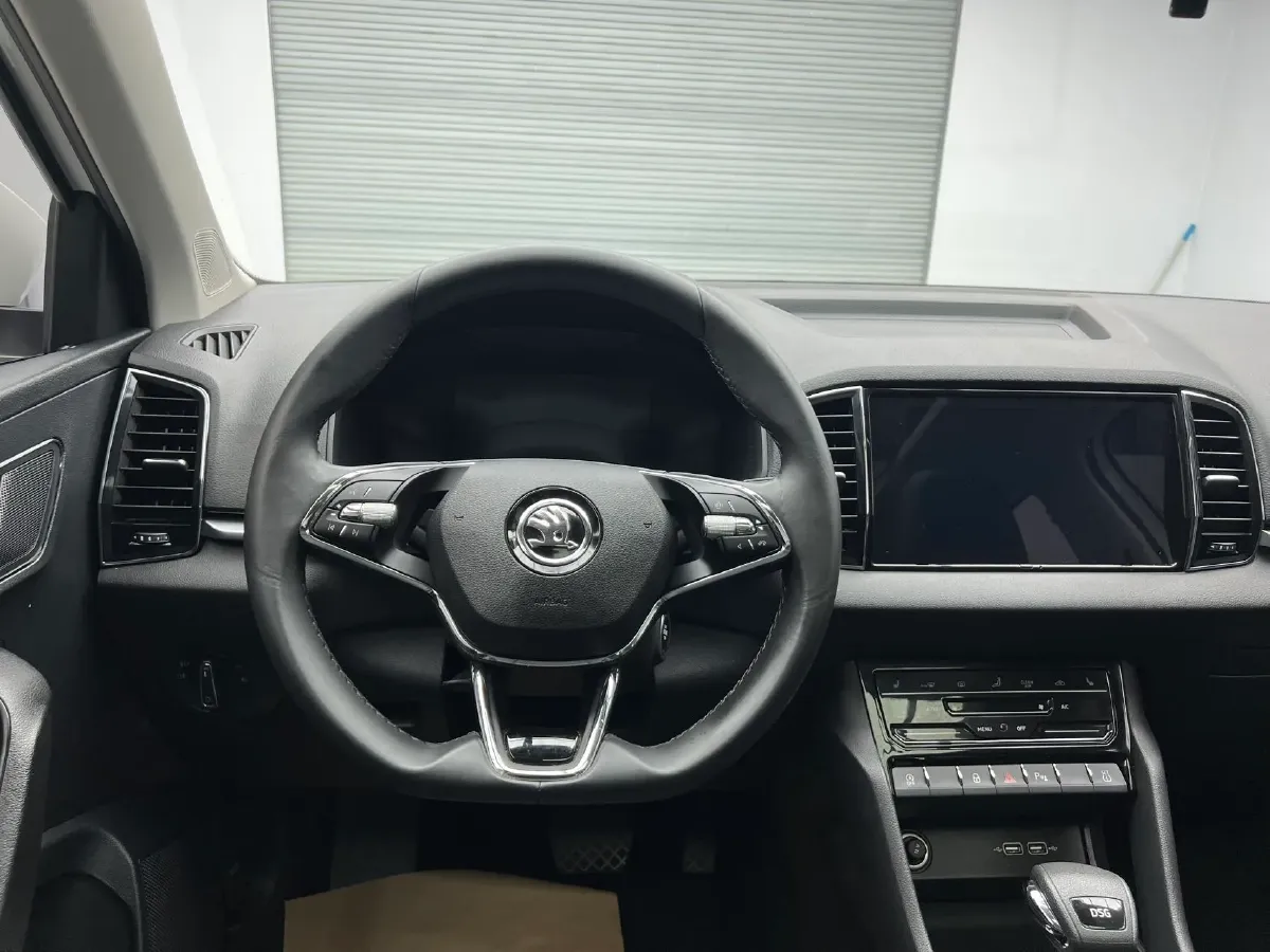 2022 Skoda Karoq 1.4T 150HP L4 7DCT,autocango,china used car exporter,china ev exporter,chinese used car exporter,chinese used ev exporter