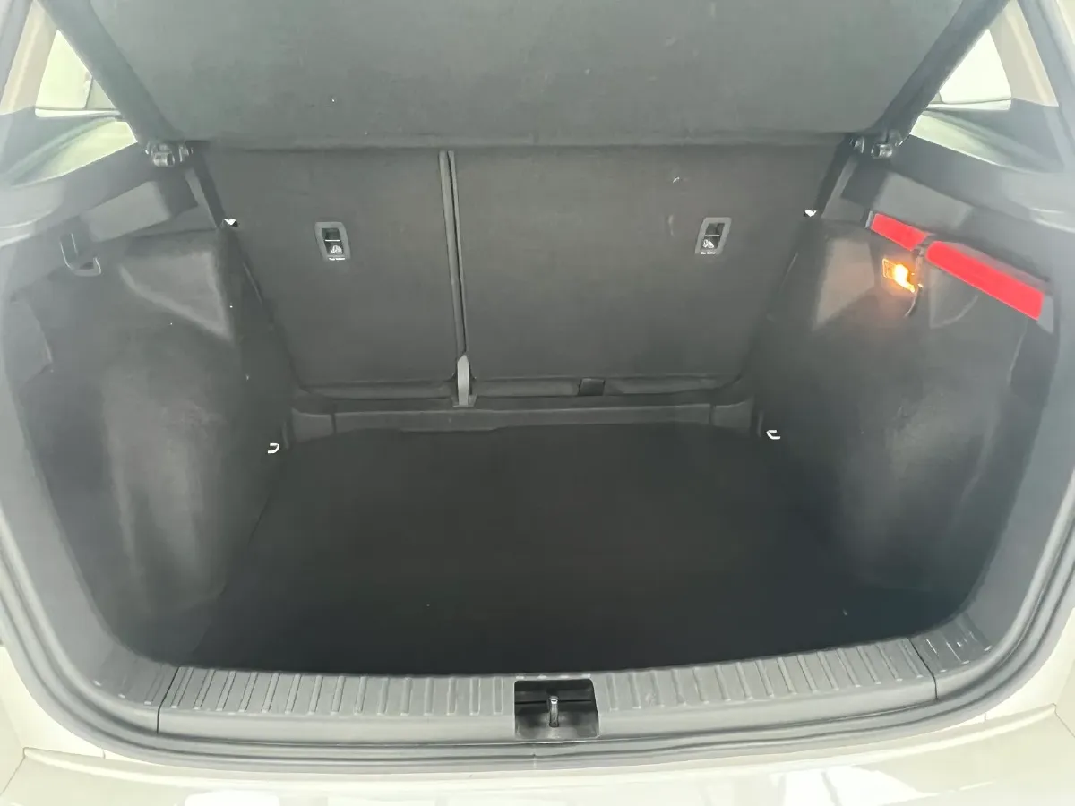 2022 Skoda Karoq 1.4T 150HP L4 7DCT,autocango,china used car exporter,china ev exporter,chinese used car exporter,chinese used ev exporter