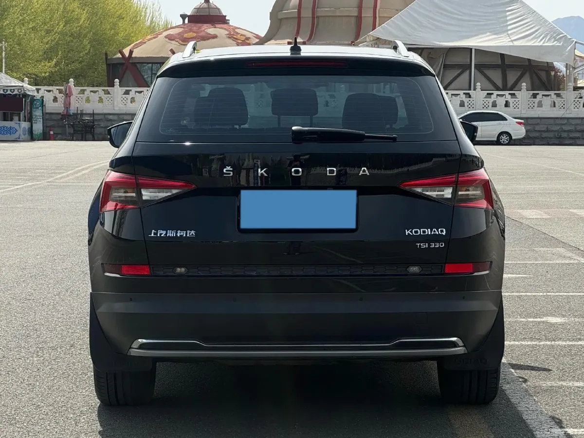 2019 Skoda Superb 2.0T 220HP L4 7DCT,autocango,china used car exporter,china ev exporter,chinese used car exporter,chinese used ev exporter