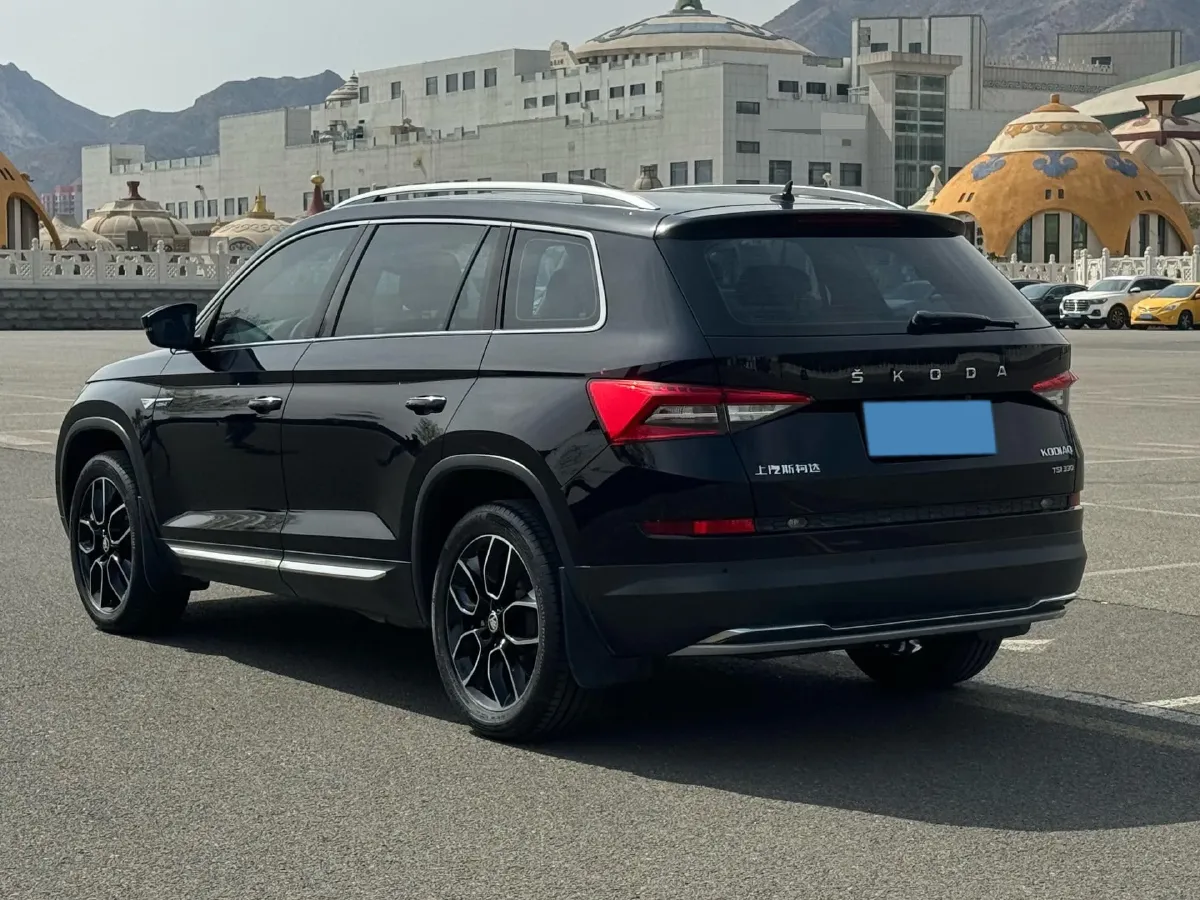 2019 Skoda Superb 2.0T 220HP L4 7DCT,autocango,china used car exporter,china ev exporter,chinese used car exporter,chinese used ev exporter