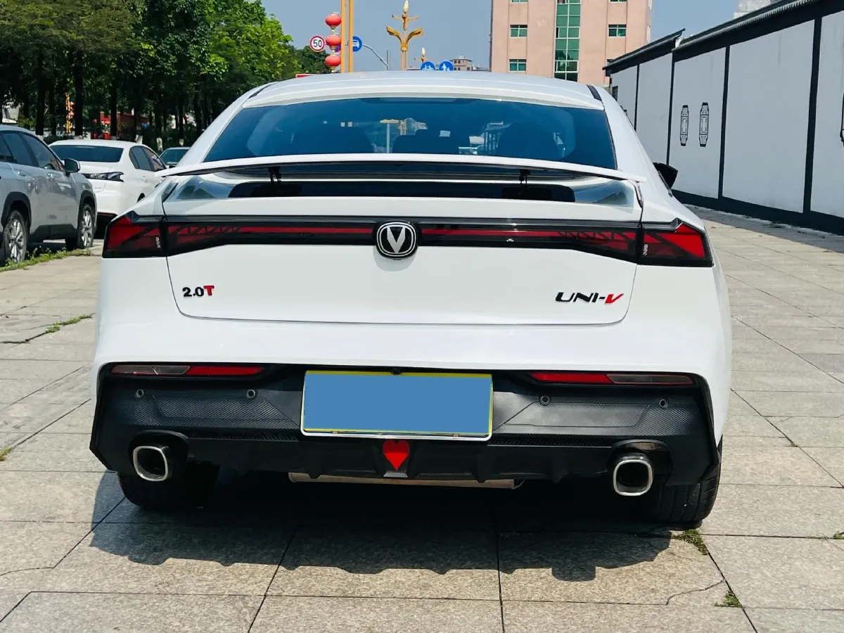 2023 ChangAn UNI-V 1.5T 188HP L4 7DCT,autocango,china used car exporter,china ev exporter,chinese used car exporter,chinese used ev exporter