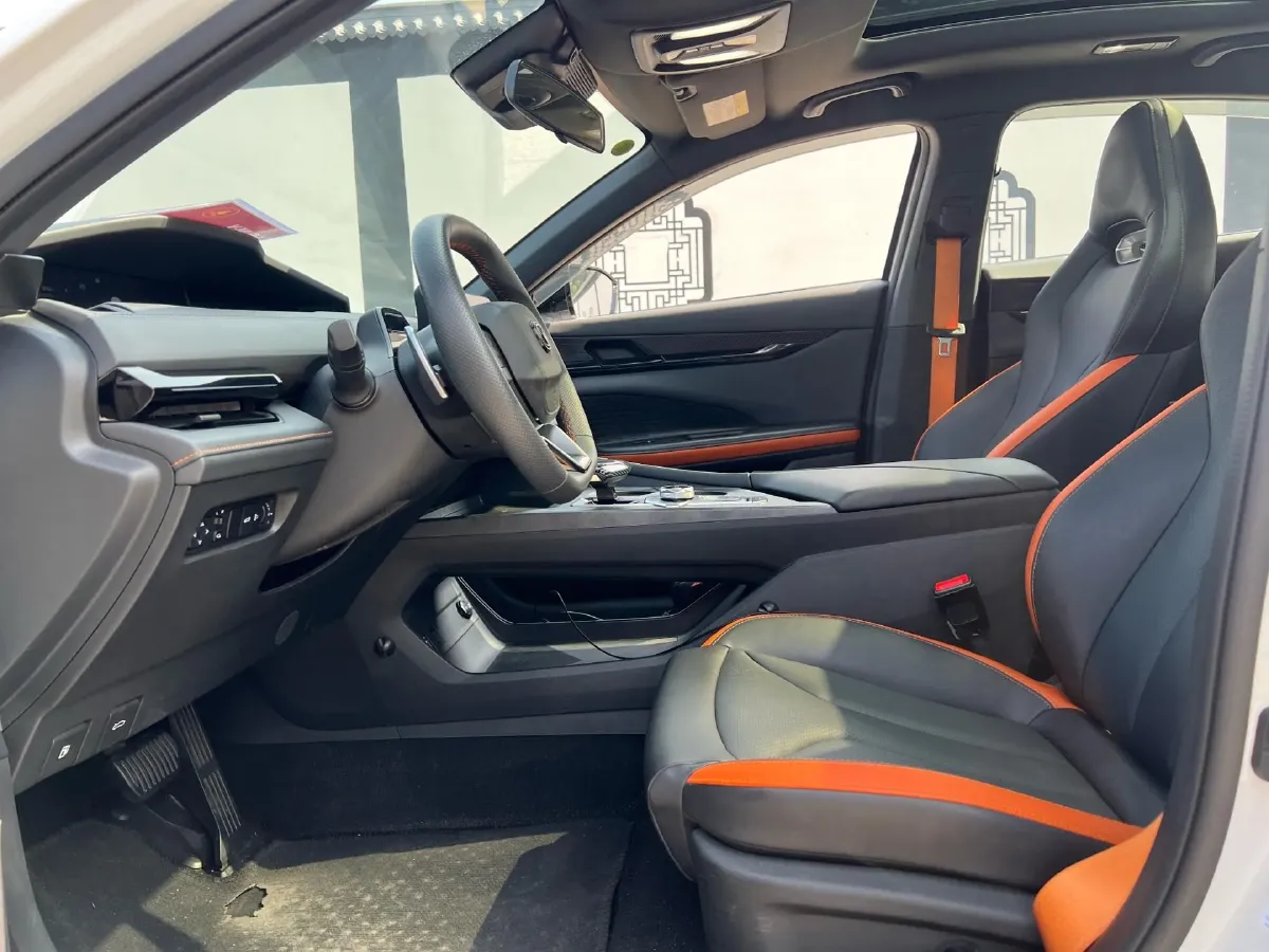 2023 ChangAn UNI-V 1.5T 188HP L4 7DCT,autocango,china used car exporter,china ev exporter,chinese used car exporter,chinese used ev exporter