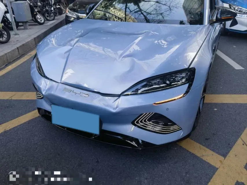 2022 AITO AITO M5 Range Extended 125HP REEV 40KWH,autocango,china used car exporter,china ev exporter,chinese used car exporter,chinese used ev exporter