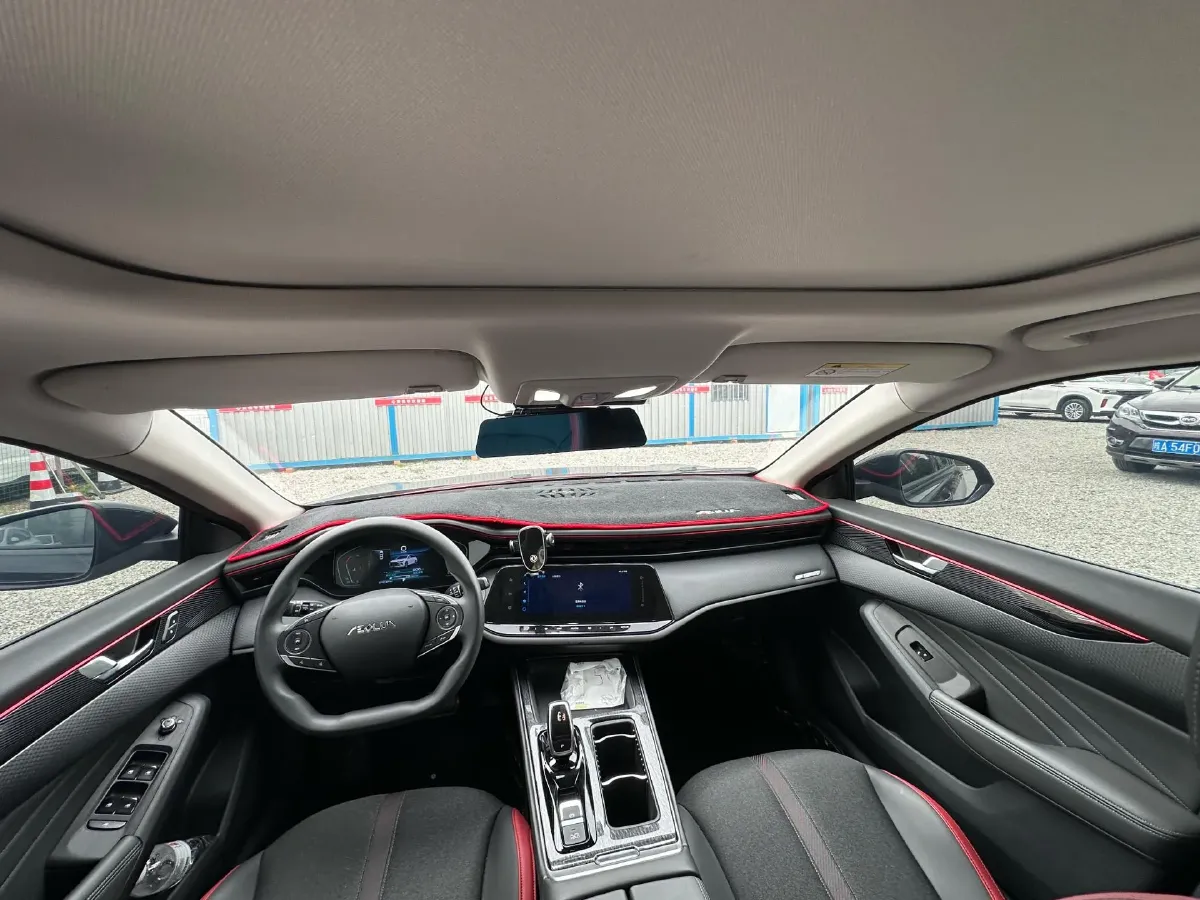 2024 DongFeng Aeolus YiXuan MAX 1.5T 197HP L4 7DCT,autocango,china used car exporter,china ev exporter,chinese used car exporter,chinese used ev exporter