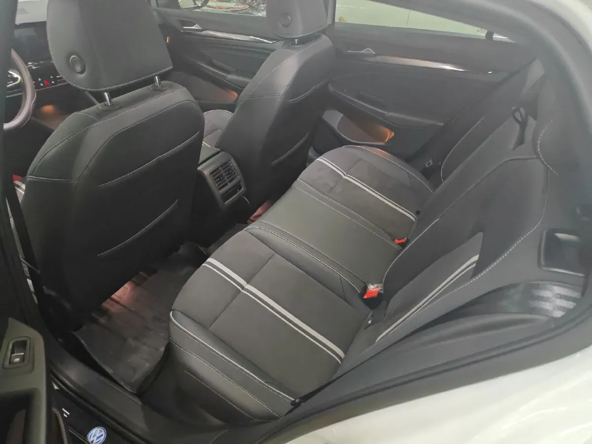 2023 Volkswagen Golf 1.4T 150HP L4 7DCT,autocango,china used car exporter,china ev exporter,chinese used car exporter,chinese used ev exporter