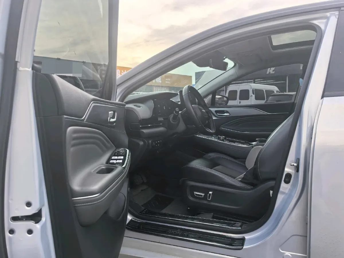 2022 ChangAn Oshan Z6 1.5T 170HP L4 6TCT PHEV 28.4KWH,autocango,china used car exporter,china ev exporter,chinese used car exporter,chinese used ev exporter