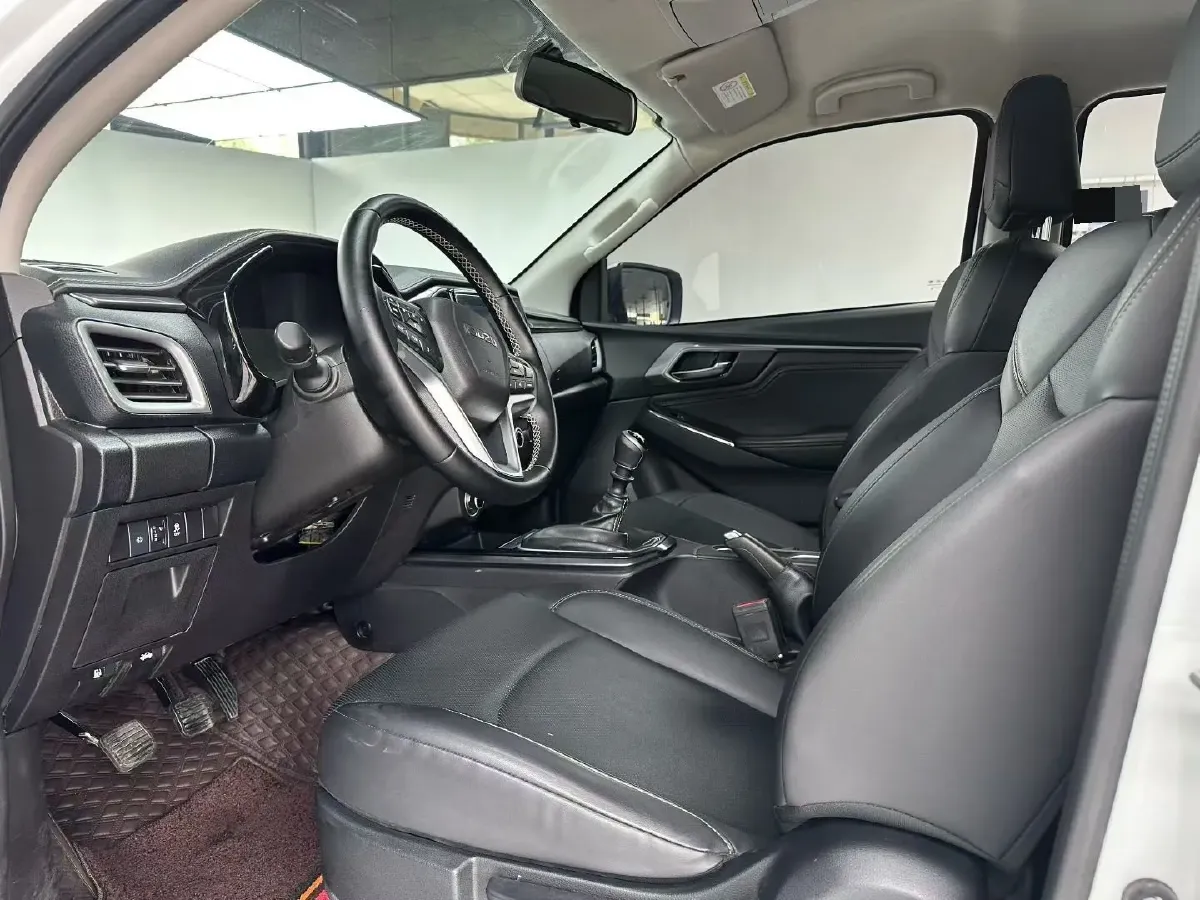 2023 Isuzu LingTuo 2.5T 150HP L4 6MT,autocango,china used car exporter,china ev exporter,chinese used car exporter,chinese used ev exporter