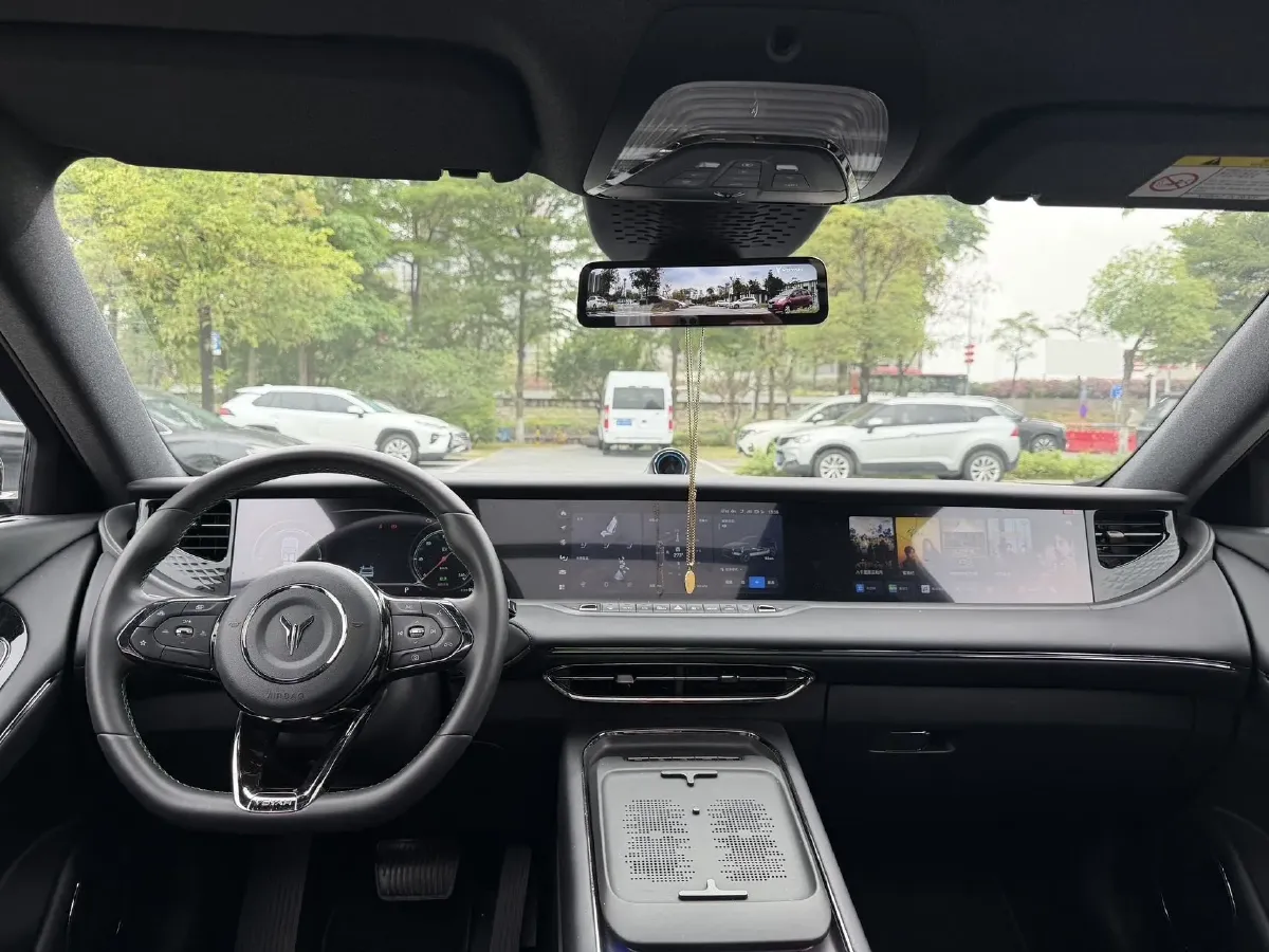 2025 Voyah FREE 1.5T 150HP L4 REEV 43KWH,autocango,china used car exporter,china ev exporter,chinese used car exporter,chinese used ev exporter