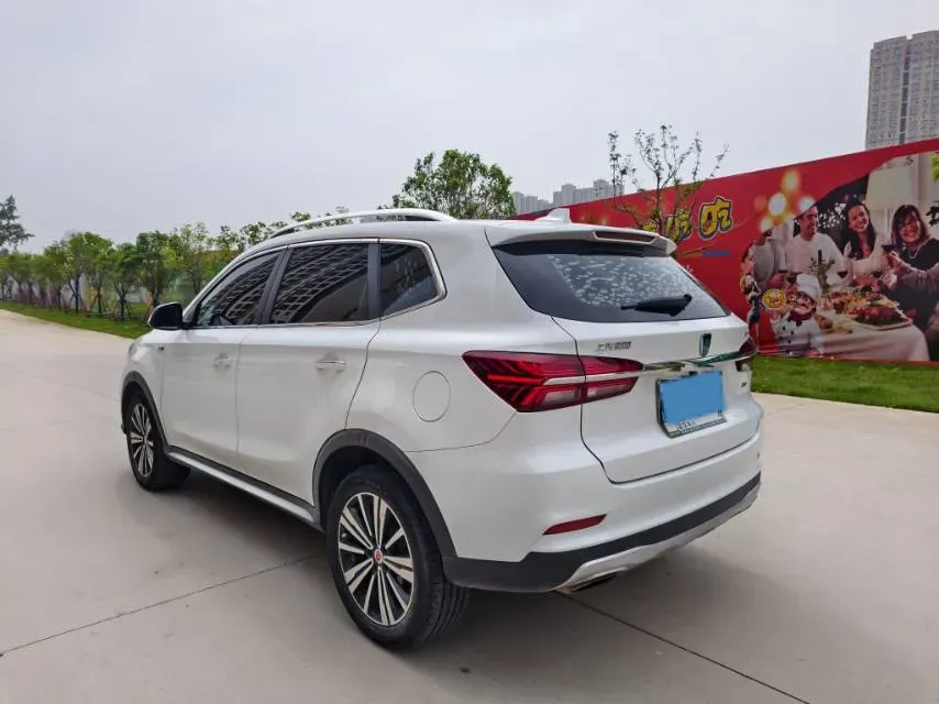 2019 Roewe i6 1.5T 169HP L4 7DCT,autocango,china used car exporter,china ev exporter,chinese used car exporter,chinese used ev exporter