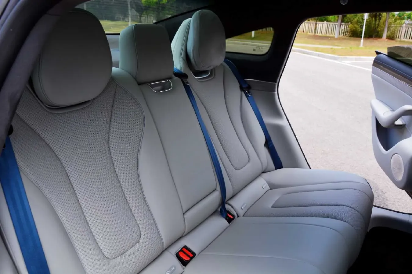 2025 Luxeed S7 BEV 100KWH,autocango,china used car exporter,china ev exporter,chinese used car exporter,chinese used ev exporter