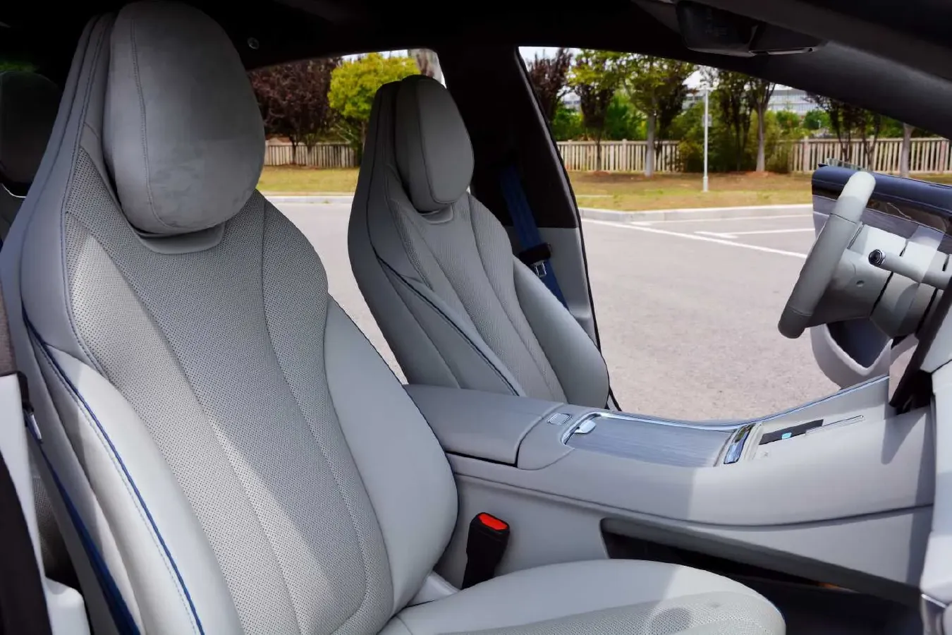 2025 Luxeed S7 BEV 100KWH,autocango,china used car exporter,china ev exporter,chinese used car exporter,chinese used ev exporter