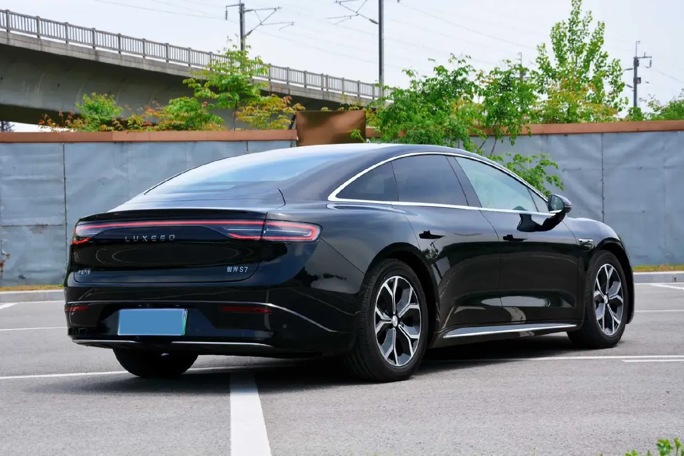 2025 Luxeed S7 BEV 100KWH,autocango,china used car exporter,china ev exporter,chinese used car exporter,chinese used ev exporter