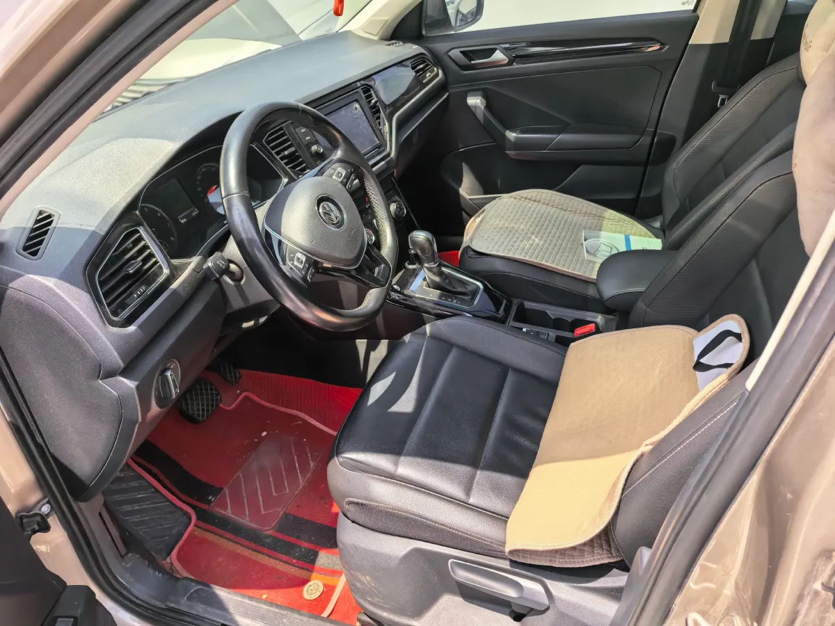 2019 Volkswagen T-Roc 1.4T 150HP L4 7DCT,autocango,china used car exporter,china ev exporter,chinese used car exporter,chinese used ev exporter