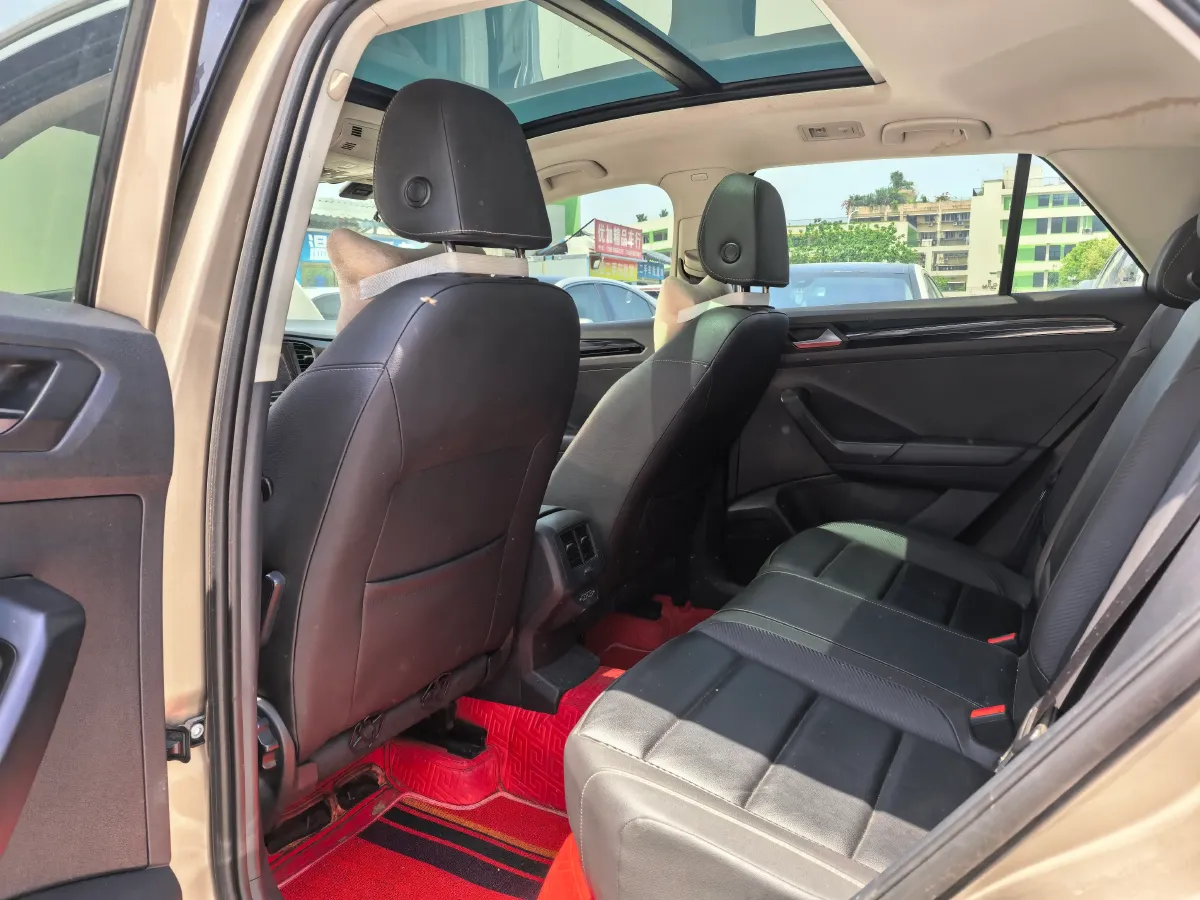 2019 Volkswagen T-Roc 1.4T 150HP L4 7DCT,autocango,china used car exporter,china ev exporter,chinese used car exporter,chinese used ev exporter